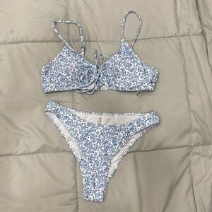 SHEIN Swim Mod Summer Beach Ditsy Floral Tie Front Bikini Set